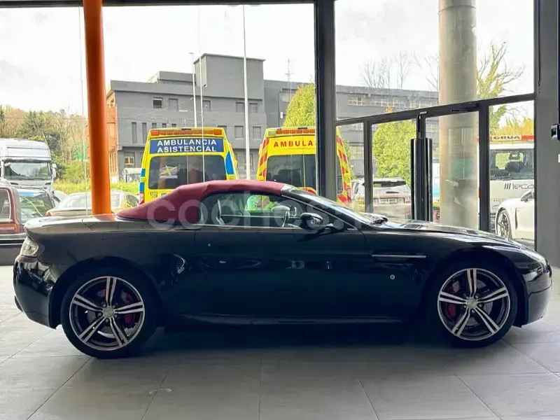 Usado Aston Martin V8 Vantage 420 CV (308 kW) 2009 Negro Descapotable