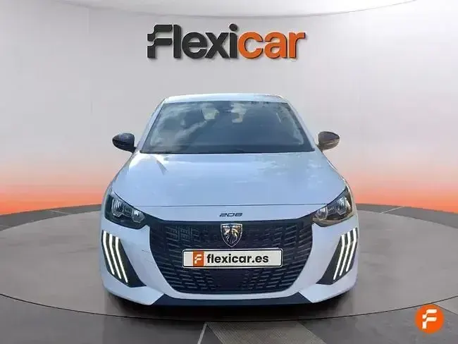 Usado Peugeot 208 Style 100 CV (73 kW) 2024 Blanco Utilitario