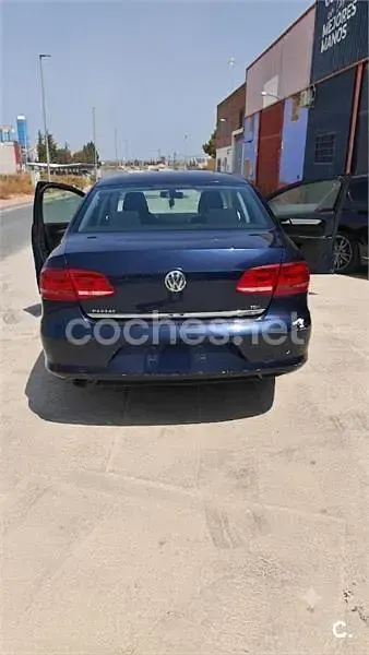 Usado VW Passat Edition 105 CV (77 kW) 2012 Negro Berlina