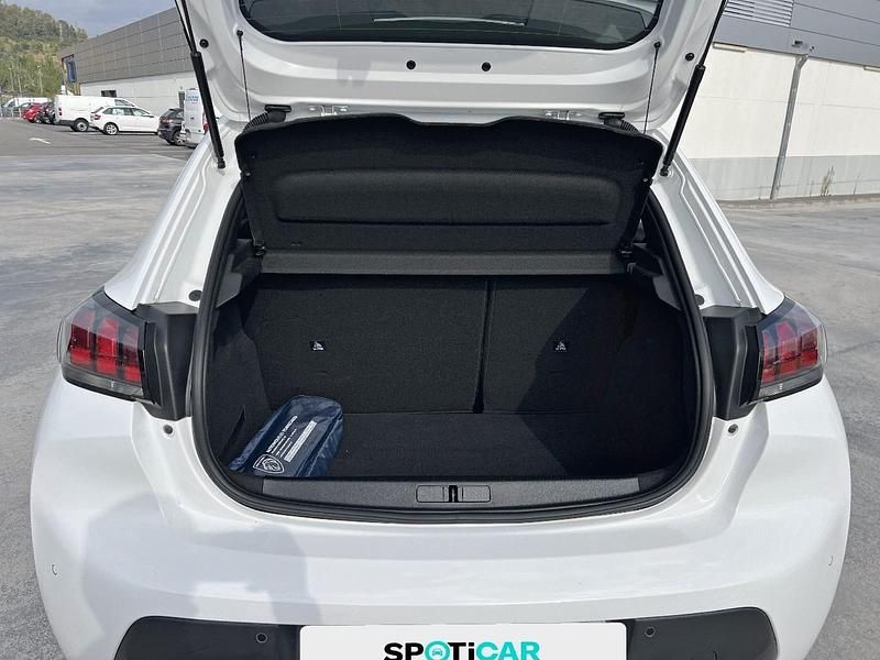 Usado Peugeot 208 Active 75 CV (55 kW) 2022 Blanco Utilitario