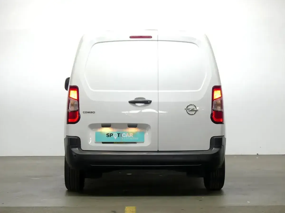Usado Opel Combo S 102 CV (75 kW) 2021 Blanco Monovolumen