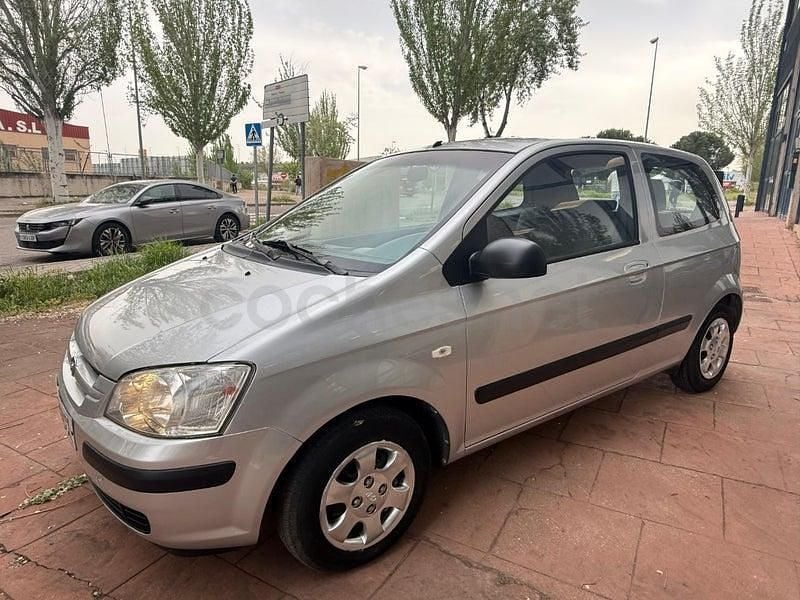 Usado Hyundai Getz 63 CV (46 kW) 2003 Gris / plata Utilitario