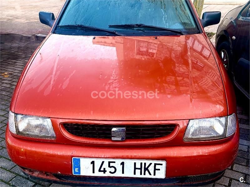 Naranja Usado 1998 Seat Ibiza Berlina | 1500 € (Buen precio) - Imagen 1/4