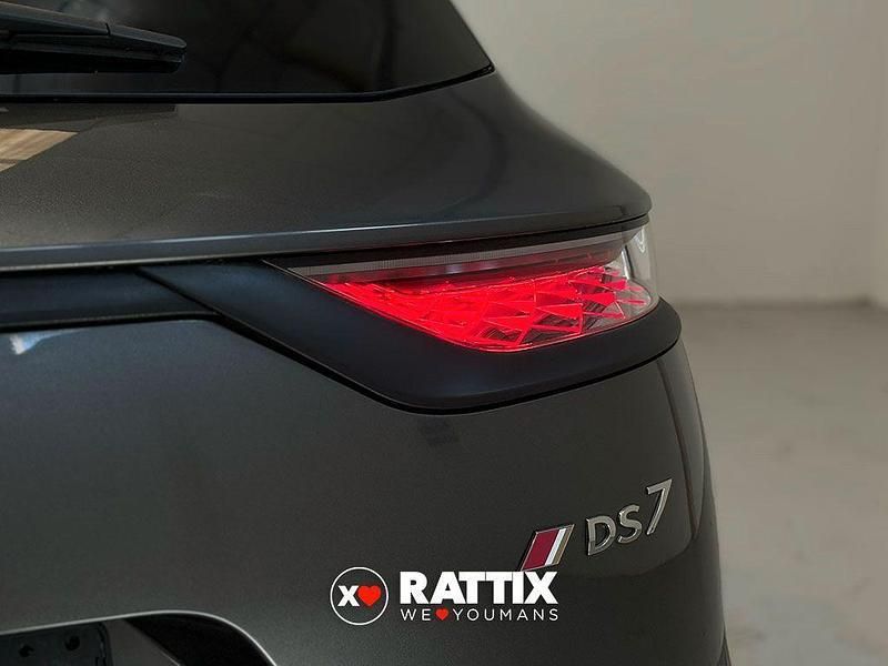 Gris / plata Usado 2021 DS Automobiles DS7 Crossback Performance Line Plus SUV | 26.990 € (Precio justo) - Imagen 1/4