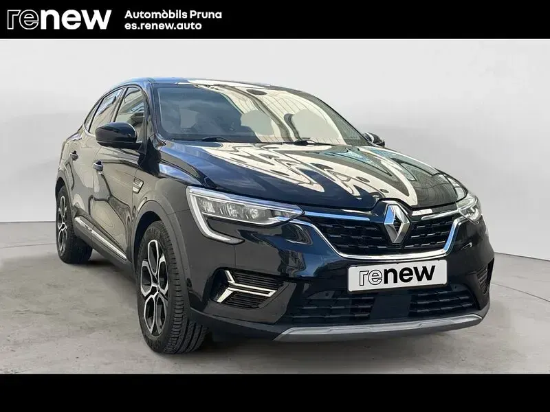 Usado Renault Arkana Techno 145 CV (106 kW) 2022 Negro SUV