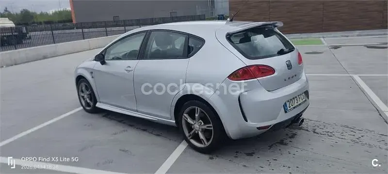 Usado Seat Leon FR 170 CV (125 kW) 2006 Gris / plata Utilitario