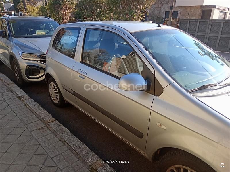 Usado Hyundai Getz 63 CV (46 kW) 2006 Gris / plata Utilitario