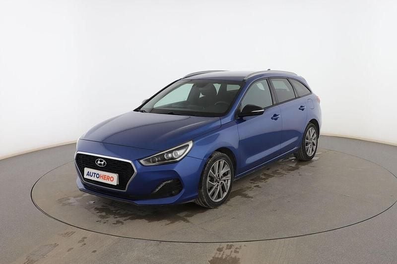 Usado Hyundai i30 GO! 115 CV (84 kW) 2019 Azul Familiar