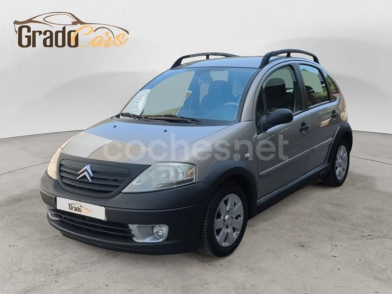 Beige Usado 2004 Citroën C3 XTR Utilitario | 4990 € (Caro) - Imagen 1/4