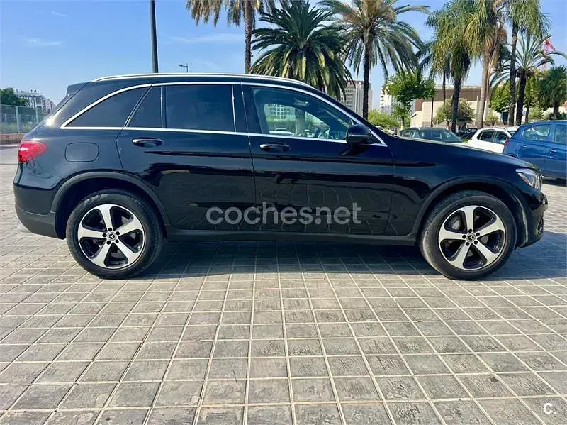Usado Mercedes GLC300e 320 CV (235 kW) 2020 Negro SUV