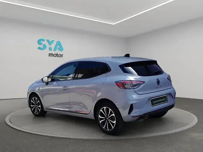 Usado Renault Clio Evolution 91 CV (66 kW) 2025 Gris Utilitario