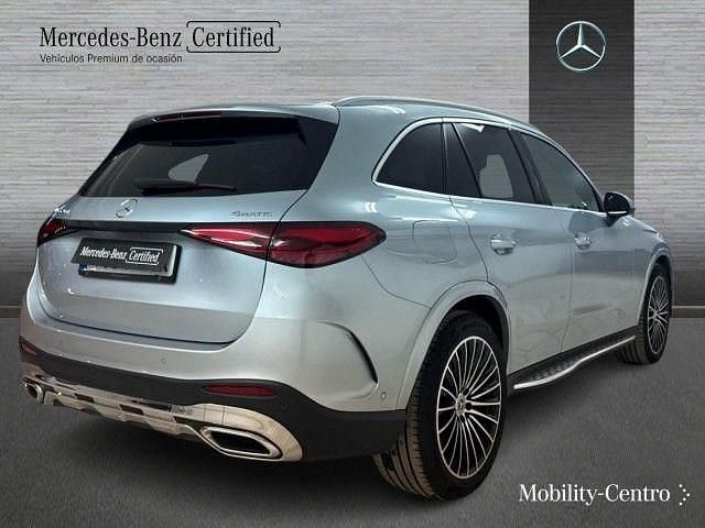 Usado Mercedes GLC220 AMG line 197 CV (144 kW) 2023 Plata hightech