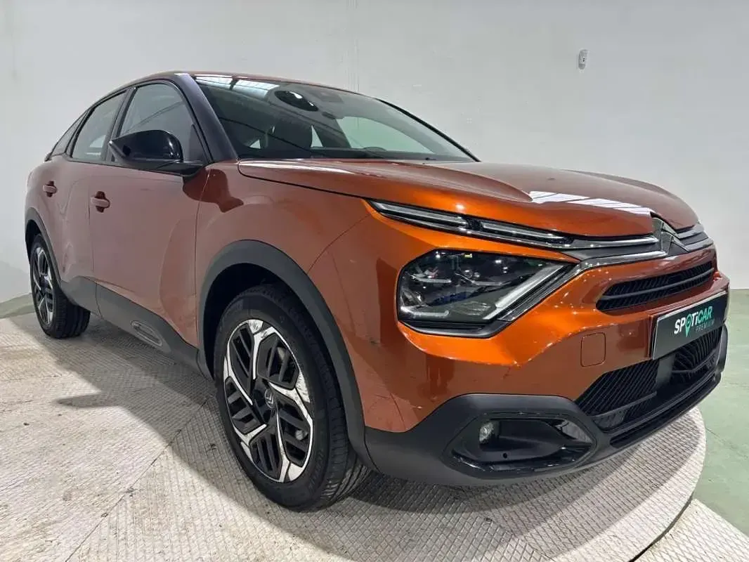 Usado Citroën C4 Feel 110 CV (80 kW) 2022 Naranja Utilitario