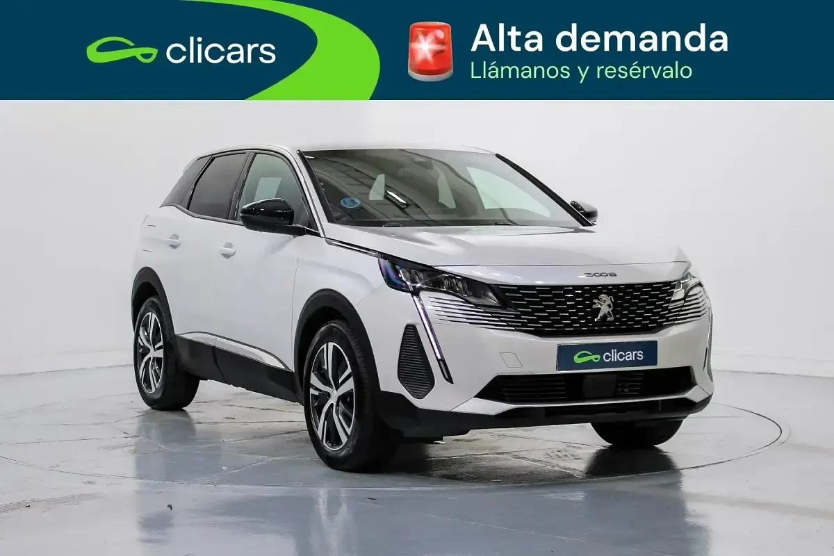 Usado Peugeot 3008 Allure 130 CV (95 kW) 2024 Blanco SUV