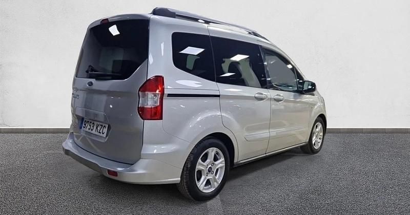 Usado Ford Tourneo Courier Ambiente 100 CV (73 kW) 2019 Monovolumen
