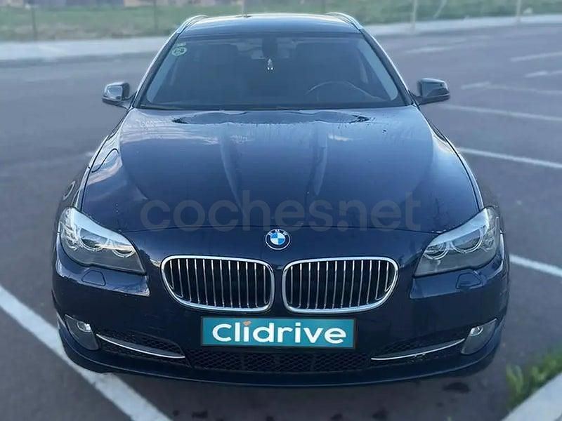 Usado BMW 520 184 CV (135 kW) 2011 Azul Familiar