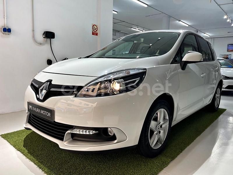 Usado Renault Scénic III 115 CV (84 kW) 2015 Blanco Monovolumen