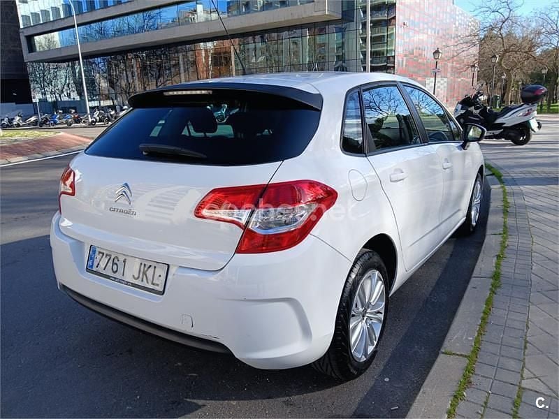 Usado Citroën C4 Live 99 CV (72 kW) 2015 Blanco Berlina