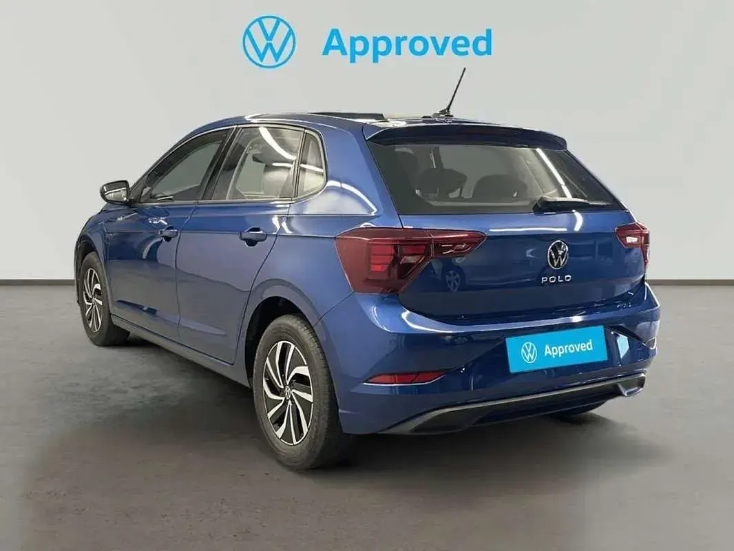 Usado VW Polo Life 95 HP (69 kW) 2024 Azul Citadino