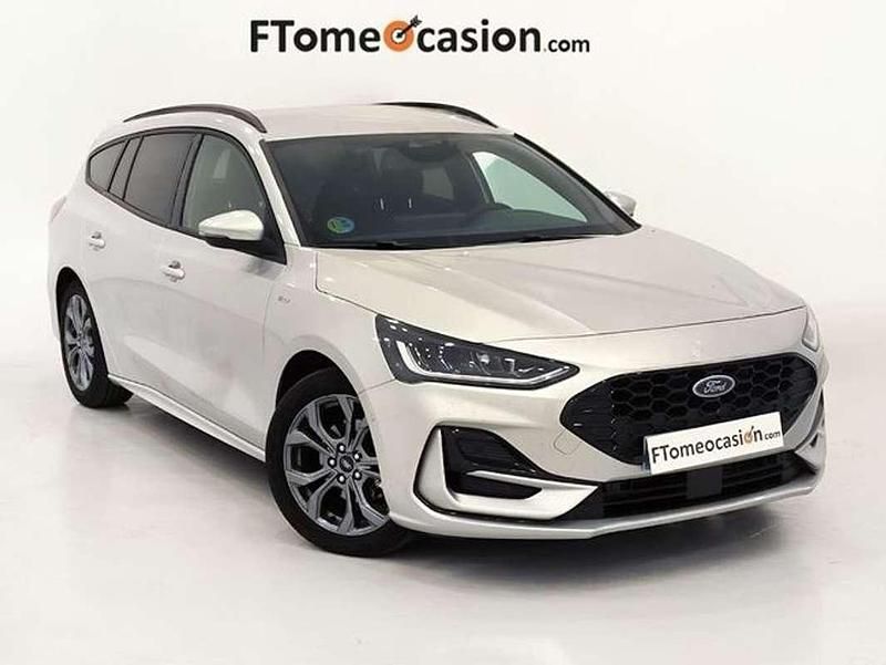 Plateado Usado 2023 Ford Focus ST-Line Familiar | 21.850 € (Precio justo) - Imagen 1/4