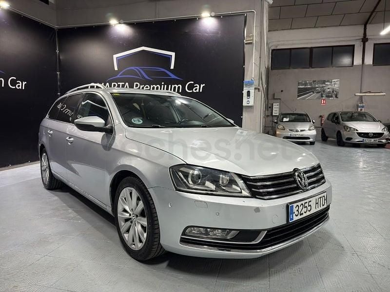 Usado VW Passat Advance 140 CV (102 kW) 2013 Gris / plata Familiar