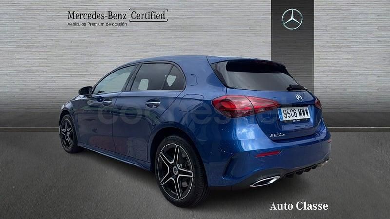 Usado Mercedes A250 218 CV (160 kW) 2024 Azul Berlina