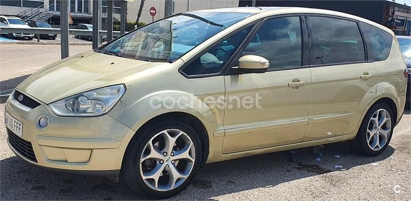 Usado Ford S-MAX Titanium 140 CV (102 kW) 2006 Beige Monovolumen