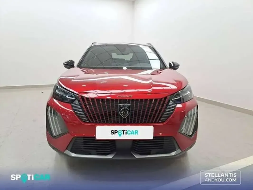Usado Peugeot e-2008 GT 100 kW (136 CV) 2024 Rojo SUV