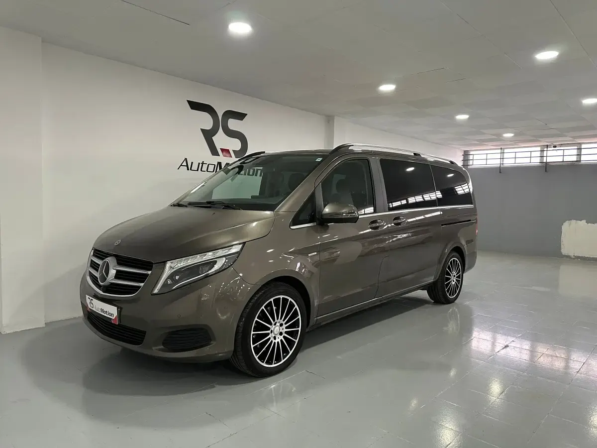 Usado Mercedes E250 Avantgarde 204 CV (150 kW) 2017 Gris Monovolumen