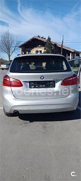 Usado BMW 225 Active Tourer iPerformance 224 CV (164 kW) 2017 Gris / plata Monovolumen