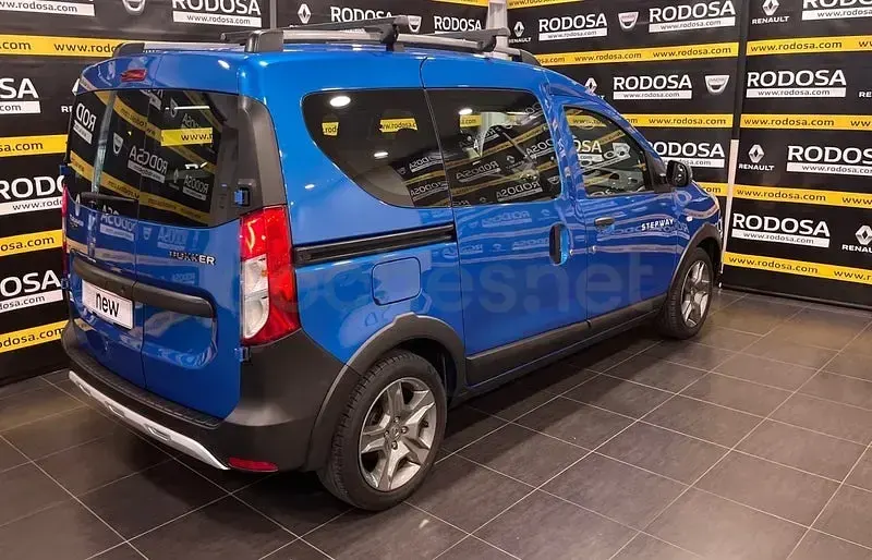 Usado Dacia Dokker Stepway 75 CV (55 kW) 2018 Blanco Monovolumen