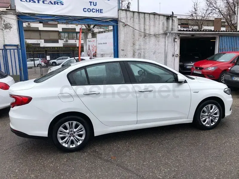 Usado Fiat Tipo Street 95 CV (69 kW) 2018 Blanco Berlina