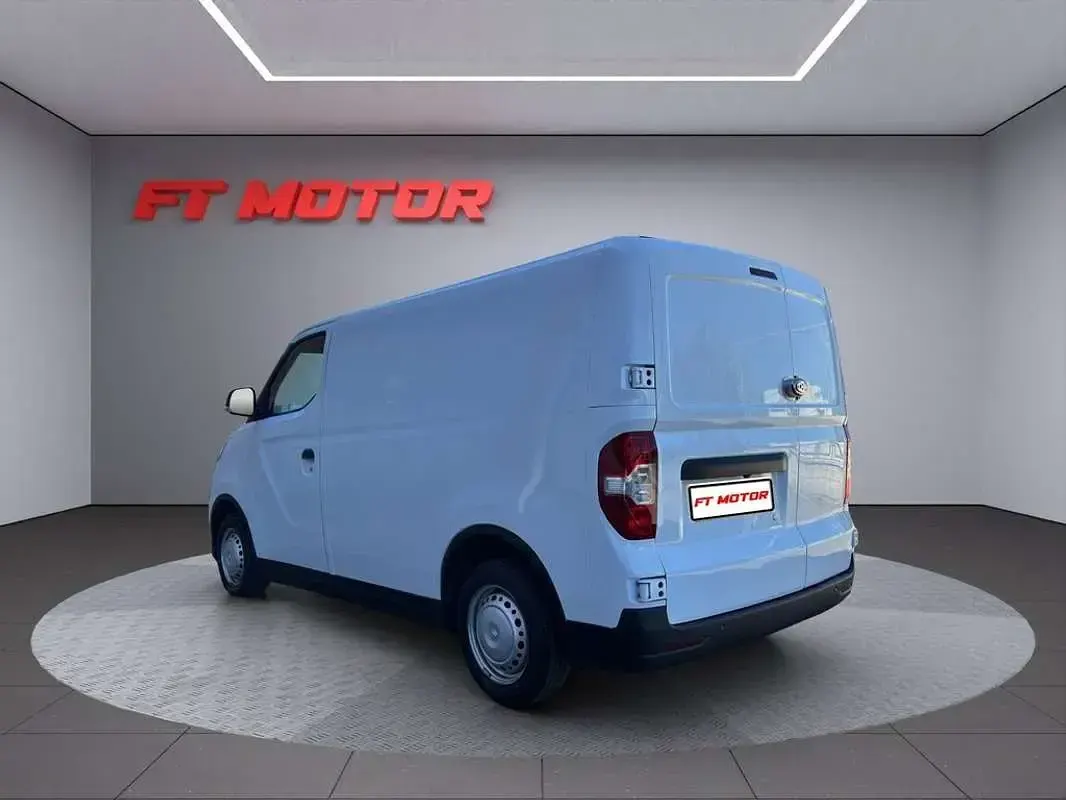 Usado Maxus eDeliver 3 88 kW (121 CV) 2023 Blanco Van
