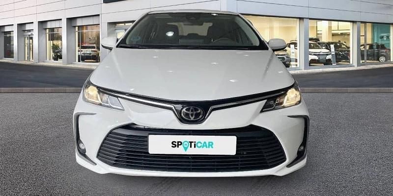 Usado Toyota Corolla Sol 110 CV (80 kW) 2022 Blanco