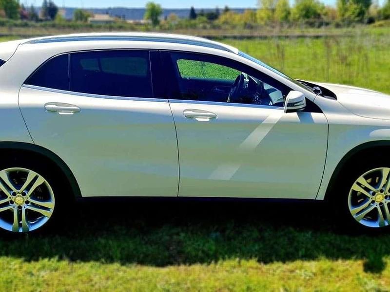 Usado Mercedes GLA200 Style 156 CV (114 kW) 2016 Blanco SUV
