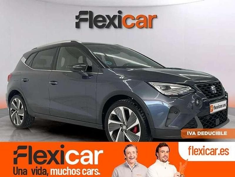 Gris Usado 2024 Seat Arona FR SUV | 19.990 € (Precio justo) - Imagen 1/4