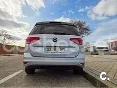 Usado VW Touran Advance 150 CV (110 kW) 2021 Gris / plata Monovolumen