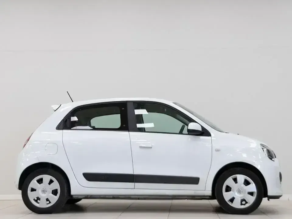 Usado Renault Twingo Intens 70 CV (51 kW) 2015 Blanco Utilitario