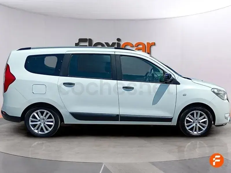 Usado Dacia Lodgy Comfort 115 CV (84 kW) 2022 Blanco Monovolumen