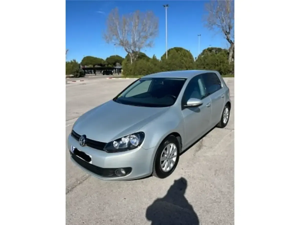 Usado VW Golf VI Advance 105 CV (77 kW) 2009 Gris Utilitario