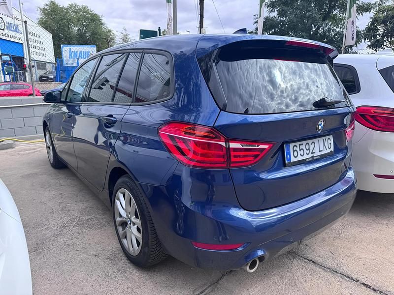 Usado BMW 216 109 CV (80 kW) 2020 Azul Familiar