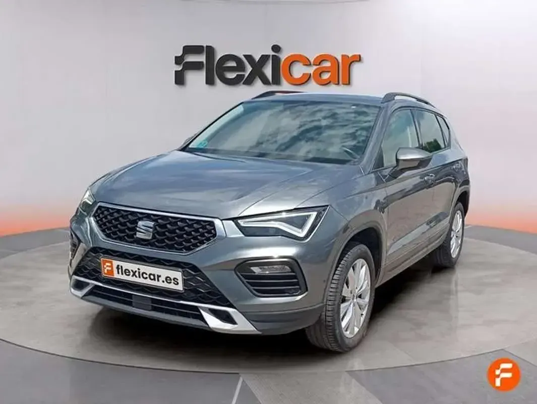 Usado Seat Ateca Style 150 CV (110 kW) 2023 Gris SUV