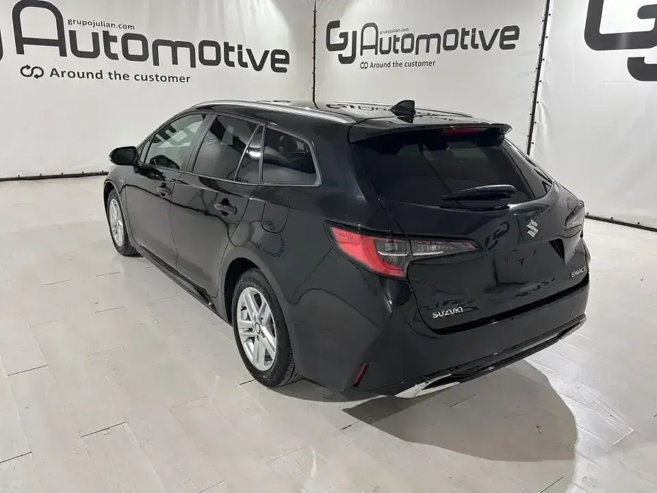 Nuevo Suzuki Swace 140 CV (102 kW) 2025 Negro Familiar