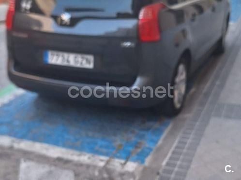 Gris / plata Usado 2010 Peugeot 5008 Sport Monovolumen | 4500 € (Super precio) - Imagen 1/4