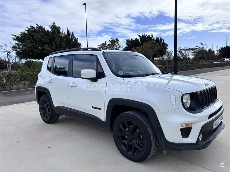 Usado Jeep Renegade Night Eagle 140 CV (102 kW) 2019 Blanco SUV