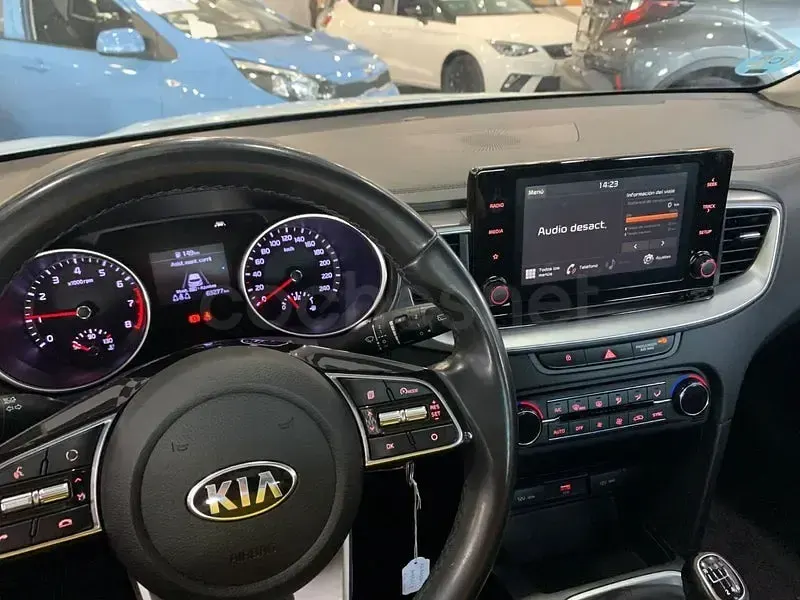 Usado Kia XCeed 120 CV (88 kW) 2019 Blanco SUV