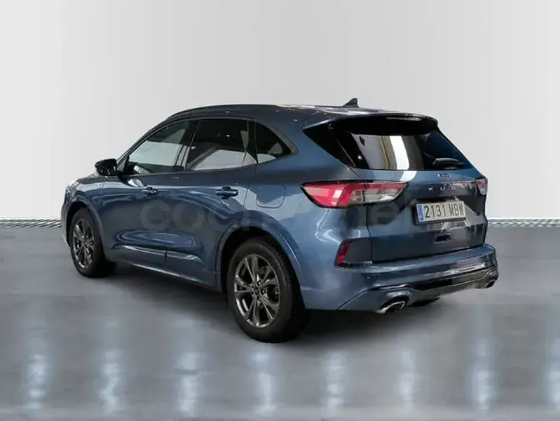 Usado Ford Kuga ST-Line 120 CV (88 kW) 2022 Gris / plata SUV