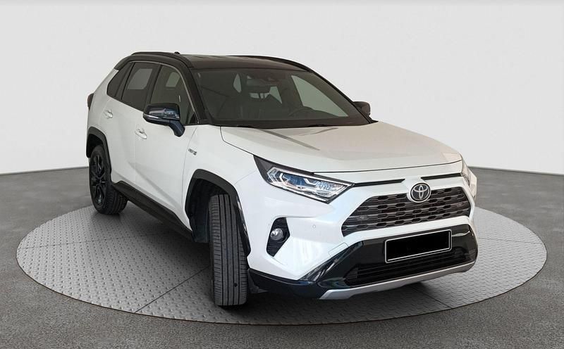 Usado Toyota RAV4 Hybrid Style 218 CV (160 kW) 2021 Blanco SUV