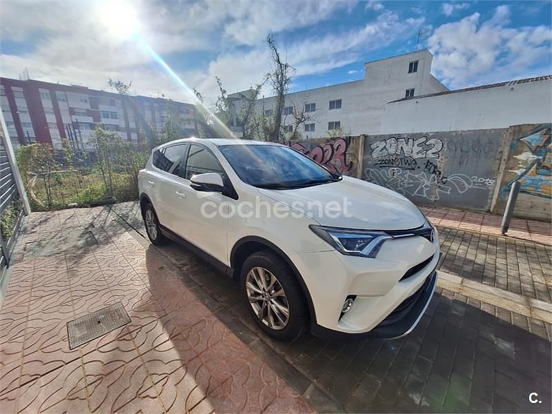 Usado Toyota RAV4 Advance 143 CV (105 kW) 2016 Blanco SUV