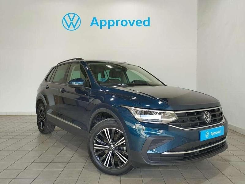 Azul Usado 2024 VW Tiguan Life SUV | 32.690 € (Precio justo) - Imagen 1/4